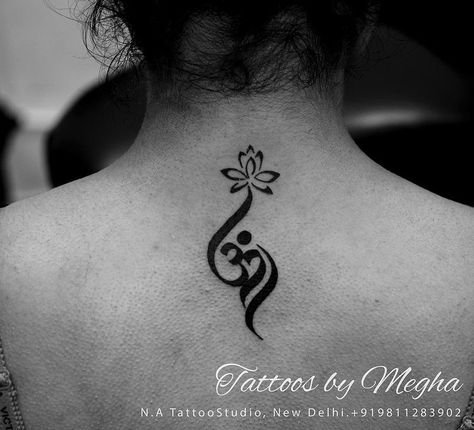 Om Lotus Tattoo, Om Symbol Tattoo, Om Tattoo Design, Vogel Tattoo, Yoga Tattoos, Unalome Tattoo, Om Tattoo, Shiva Tattoo Design, Shiva Tattoo