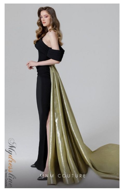 Plus Size Gowns Wedding, Mnm Couture, Strapless Evening Dress, Plastic Dress, Formal Clothes, Plus Size Gowns, Gown Plus Size, Dresses For Weddings, Full Length Gowns