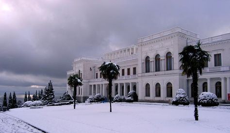 A rare snowfall blankets the Livadia Palace in the Crimea. Tsar Nicholas II built this palace.  The Russian Imperial family along with members of Russia's aristocratic and noble families favoured the region for its Mediterranean climate and stunning natural beauty. Here they built beautiful palaces and elegant mansions overlooking the Black Sea. When the Revolution swept across Russia, it was the isolation of the region that allowed many of them to escape the advancing Red Terror into exile. Livadia Palace, Romanov Palace, Nicholas And Alexandra, Russian Royalty, Russian Royal Family, The Romanov Family, House Of Romanov, Russia News, Romanov Dynasty