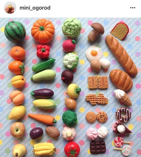 Mini Foods Clay Easy, Fimo Food Minis, Diy Clay Food, Model Magic Food, Clay Food Magnets, Mini Clay Food, Clay Crafts For Kids, Clay Magnets, Diy Doll Miniatures