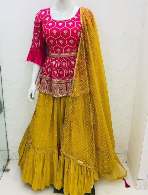 Haldi Dress Pink Yellow, Haldi Garara Design, Haldi Dress Garara, Yellow Gharara For Haldi, Haldi Special Dress, Sadi Dresses Design, Garara Pattern, Mayon Dresses, Haldi Ceremony Outfit