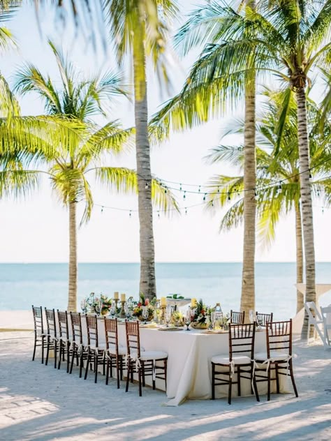 Florida Keys Wedding Decor, Wedding Brazil, Bahamas Wedding Venues, Wedding Honey Moon, Beach Wedding Aesthetic, Florida Wedding Venues Beach, Tropical Wedding Venue, Wedding Honey, Florida Keys Wedding Venues