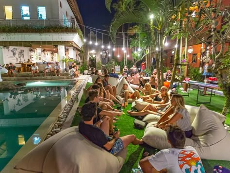 Puri Garden Hotel & Hostel on Instagram: “Definitely the most social hostel in Ubud! 🍻” Hostel Aesthetic Photo, Hostel Life Aesthetic, Hostel Aesthetic, Surf Hostel, Travel Hostel, Europe Hostels, Hostel Vibes, Bali Backpacking, Hostel Travel