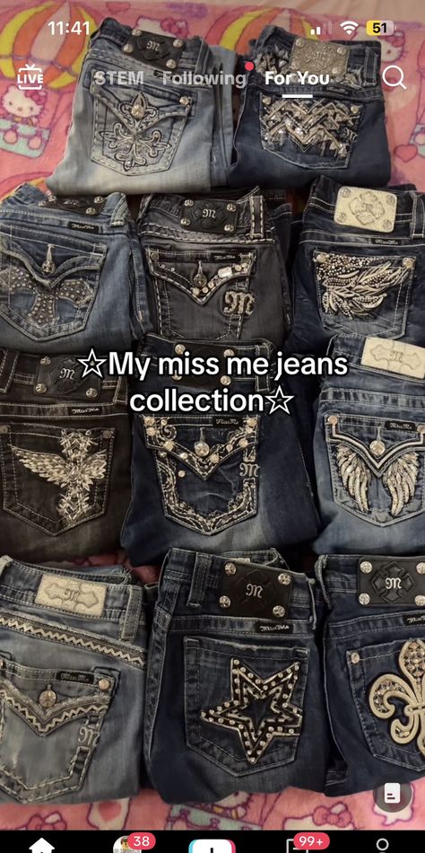 Where To Get Bootcut Jeans, What To Wear With Miss Me Jeans, Mexican Flare Jeans, Trashy Teen Aesthetic, Outfits With Miss Me Jeans, Y2k Bootcut Jeans Outfit, Miss Me Jeans Outfit Mexican, Latina Christmas Wishlist, Trashy Y2k Aesthetic Outfits