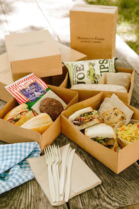 Party Box Lunches for Birthdays to Housewarming Parties Lunchbox Party Ideas, Box Dinner Ideas For Party, Birthday Food Box Ideas, Box Lunch Ideas For Party, Catered Box Lunch Ideas, Party Food Box Ideas, Picnic Box Lunch, Food Boxes For Parties, Box Lunches