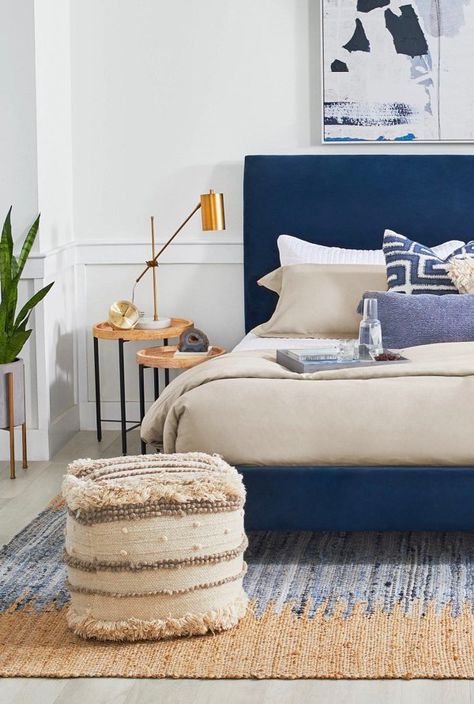 Blue Platform Bedroom Ideas, Dark Headboard White Walls, Navy Bed Ideas Decor, Beige And Blue Room Bedrooms, Blue Bed Bedding Ideas, Blue Bed Frame Decor, Navy Bedframe Decor, Navy Blue Bedframe Ideas, Blue Bed Interior