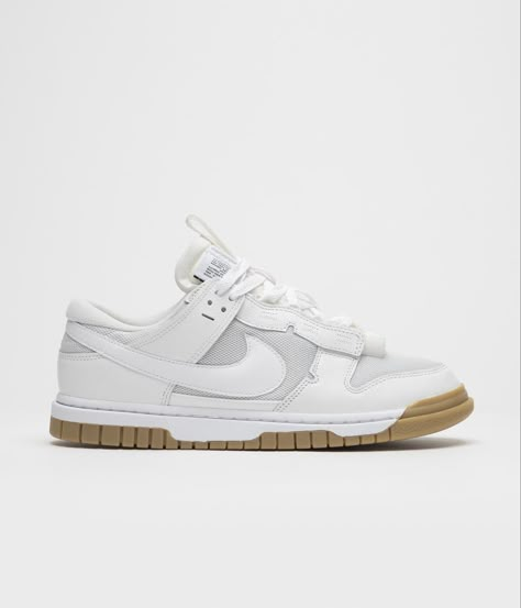 Nike Air Dunk, Casual Sneakers For Men, White Nike Air, Dr Shoes, Trendy Shoes Sneakers, All Nike Shoes, Beautiful Sandals, Sandals For Men, Cute Nike Shoes