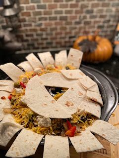 The Electrician's Wife Cooks: Upside Down Bundt Pan Taco Ring Taco Casserole In Bunt Pan, Bundt Pan Burrito, Bundt Cake Pan Tacos, Tacos Made In A Bundt Pan, Upside Down Tacos, Taco Bunt Bake, Recipes Using A Bundt Pan, Upside Down Taco Bake, Tacos Made In Bundt Pan