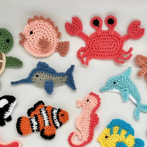 Crochet Shark Applique, Crochet Applique Animals, Crochet Sea Animals Free Pattern, Crochet Flat Animals, Crochet Animal Applique, Crochet Sea Shell, 2d Crochet, Crochet Sea Animals, Flat Crochet