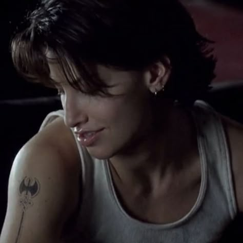 Bound 1996, Gina Gershon, Masc Women, Music Playlists, My Type, Hair Inspo, Pretty People, Hair Ideas, Short Hair