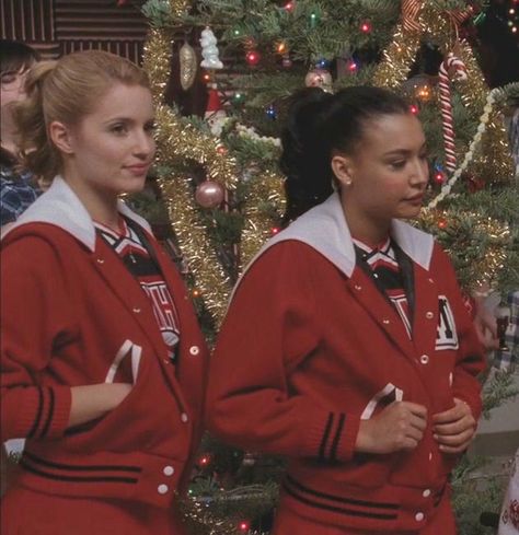 Quinn And Santana, Glee Party, Glee Christmas, Glee Characters, Diana Agron, Glee Fashion, Santana Lopez, Unholy Trinity, Maladaptive Daydreaming