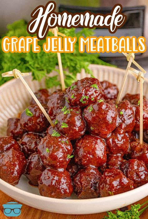 Party Meatballs Grape Jelly, Cocktail Meatballs Grape Jelly, Meatballs Grape Jelly, Grape Jelly Chili Sauce, Jelly Meatball Recipe, Homemade Grape Jelly, Grape Jelly Meatballs Recipe, Homemade Meatballs Recipe, Party Meatballs