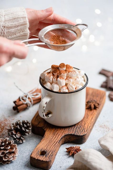 Hot Chocolate Pictures, Dairy Free Hot Chocolate, Hot Chocolate With Marshmallows, Chocolate With Marshmallows, Healthy Hot Chocolate, Chocolate Pictures, Hot Chocolate Marshmallows, Christmas Hot Chocolate, Chocolate Marshmallows