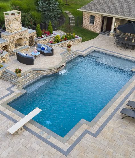 Pool Diving Platform, Rectangle Pool Designs, Farmhouse Pools, Small Pool Design Ideas, Pretty Pools, Geometric Pools, Inground Pool Designs, Stilt House, Dream Backyard Pool