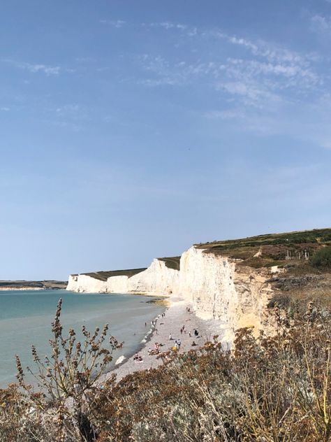 Coastal Photos, Seven Sisters Cliffs, British Coastline, Coastal Winter, Summer Courses, Places In England, Inner Landscape, Seven Sisters, England Trip