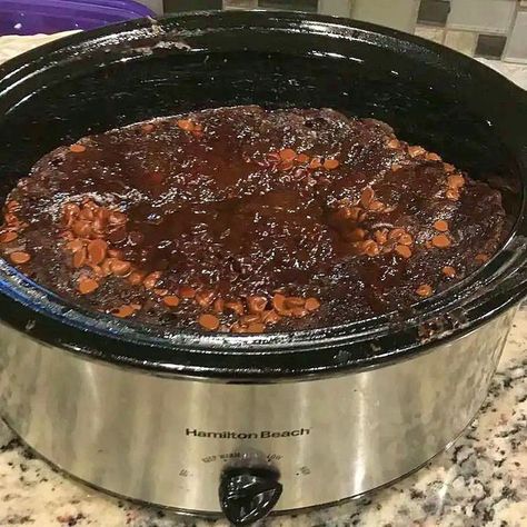 Crock Pot Lava Cake Recipe, Crock Pot Lava Cake, Slow Cooker Chocolate Lava Cake, Crockpot Lava Cake, Lava Cake Recipe, Chocolate Lava Cake Recipe, Crockpot Desserts, Lava Cake Recipes, Everything Chocolate