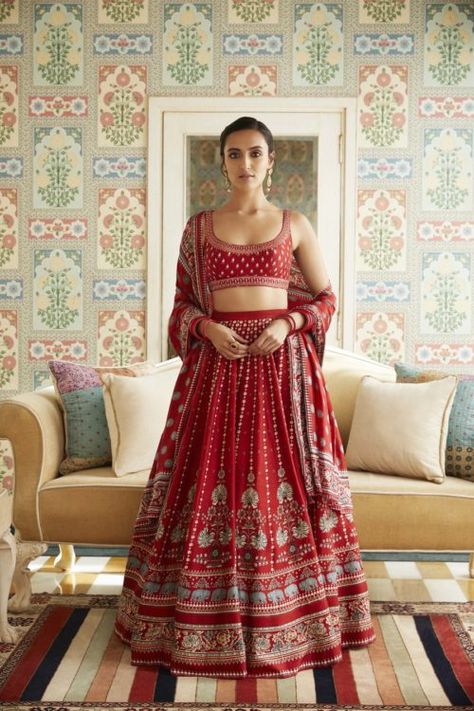 Emrodery Work, Anita Dongre Lehenga, Lehenga Sari, Pink Bridal Lehenga, Sari Lehenga, Lehenga Red, Indian Bridal Lehenga, Anita Dongre, Ritu Kumar