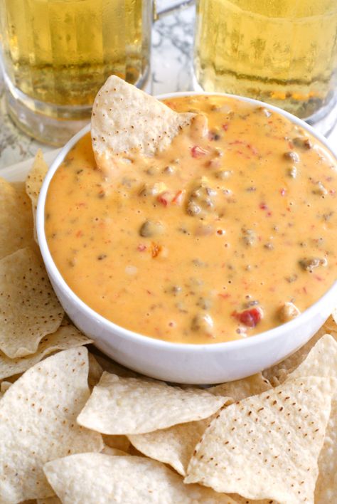 Ro Tel Cheese Dip, Nacho Cheese Sauce With Meat, Sausage Dip Recipe, Nachos Cheese Recipe, Nachos Cheese Dip, Slow Cooker Appetizers, Nacho Dip, Potato Nachos, Homemade Egg Rolls