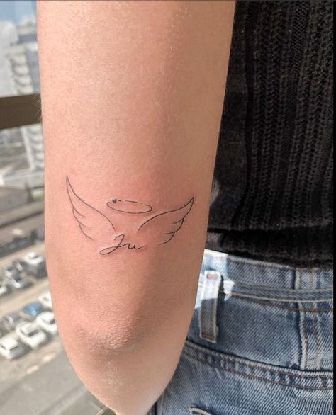 Simple Angel Tattoos, Wing Tattoos On Wrist, Angel Tattoo For Women, Memorial Tattoo Ideas, Leg Sleeve Tattoos, Delicate Tattoos For Women, Leg Tattoo Ideas, Meaningful Wrist Tattoos, Small Girly Tattoos