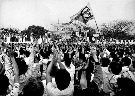 Edsa Revolution, People Power Revolution, History Of The Philippines, Philippine House, Philippine Revolution, Philippine Army, Ferdinand Marcos, Joseph Pulitzer, Ninoy Aquino