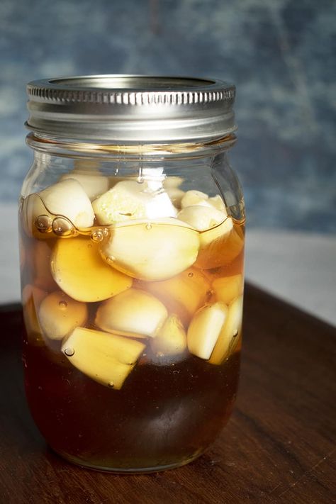 Honey-fermented garlic is the easiest fermented food you can make. It's packed with flavor and healthy gut-bacteria. Get a jar going in under 10 minutes. Garlic In Honey, Shells In Garden, Recipes With Honey, Fermented Garlic, Fire Cider Recipe, Garlic And Honey, Honey And Garlic, Kombucha Recipes, Fermented Honey