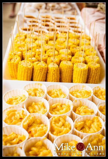 Awesome Party Idea!!! Great way to serve food! Tons of ideas like this on Kara's Party Ideas KarasPartyIdeas.com #party #idea #website Backyard Bbq Wedding Reception, Cardboard Food, Bbq Wedding Reception, Backyard Bbq Wedding, Resep Salad, I Do Bbq, Bbq Wedding, Recycled Cardboard, Corn On The Cob