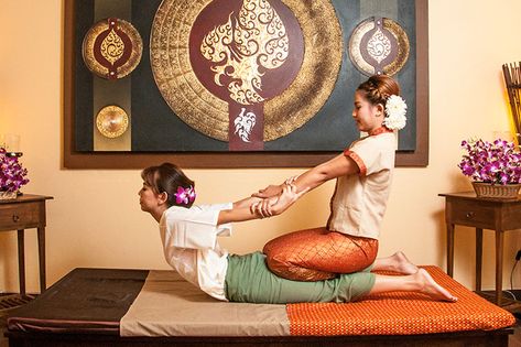 Massage Art, Massage Images, Thai Yoga Massage, Thai Yoga, Lomi Lomi, Yoga Massage, Massage Business, Swedish Massage, Professional Massage