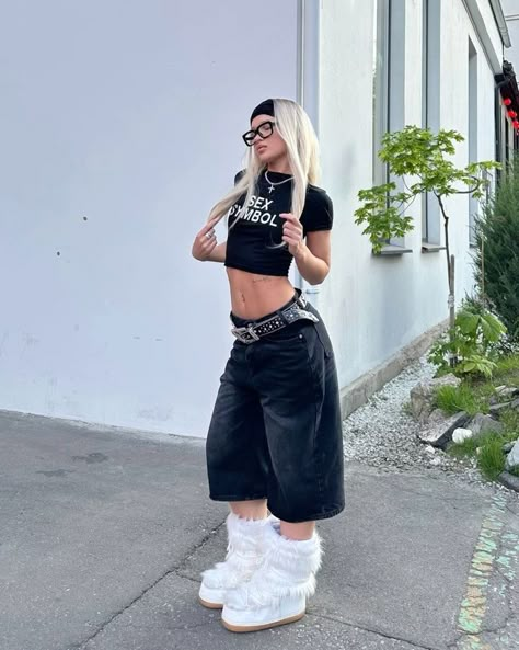 Trap Outfit, Fit Aesthetic, Street Style Outfits Casual, Model Accessories, Eve Outfit, Swaggy Outfits, Insta Instagram, Streetwear Fashion Women, Mode Inspo