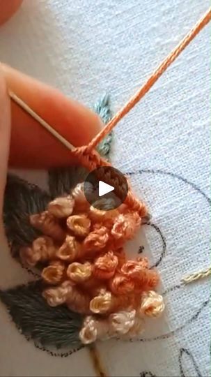 3d Embroidery Techniques, Embroidery Video, Ideas Embroidery, Trending Reels, Stitching Techniques, 3d Embroidery, Embroidery Videos, Viral Video, Flower Embroidery