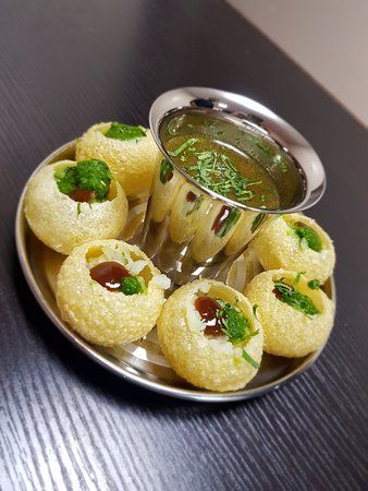 Paani Puri Paani Puri Photography, Fruit Chaat Recipe, Paani Puri, Gol Gappe, Gol Gappa, Fruit Chaat, Pani Puri Recipe, Delicious Food Image, Maharaj Wallpapers