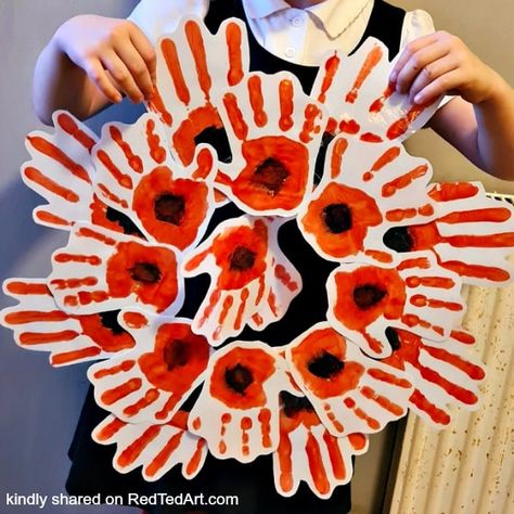 Poppy Art For Kindergarten, Rememberence Day Crafts For Preschool, Wreaths For Remembrance Day, Remembrance Day For Preschoolers, Remembrance Day Crafts For Infants, Poppy Ideas Eyfs, Poppy Arts And Crafts Kids, Rememberance Day Crafts Kindergarten, Remembrance Day Poppy Wreath