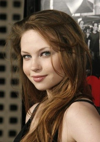 Daveigh Chase: She played Semara on The Ring! Daveigh Chase, 2000s Girl, Actrices Hollywood, 90s 2000s, Hollywood Celebrities, Perfect Woman, Growing Old, The Ring, Celebrities Female