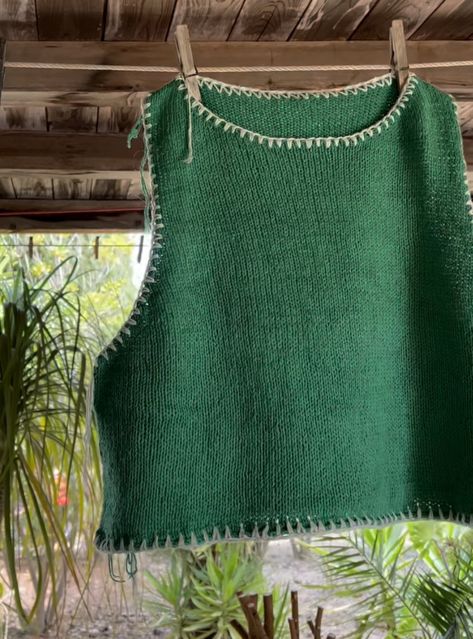 Knit Fashion Summer, Summer Knit Outfit, Small Knit Projects, Spring Knitting Patterns, Summer Knitting Projects, Summer Knits, Summer Knitwear, Knit Summer, Crochet T Shirts