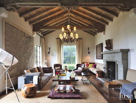 Gorgeous Spanish Colonial style renovation in San Francisco Colonial Interiors, Room Architecture, Spanish Colonial Homes, Spanish Revival Home, Spanish Hacienda, Spanish Colonial Revival, Colonial Interior, Spanish Decor, Mediterranean Style Home