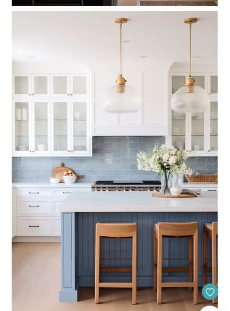 Blue And White Kitchen Cabinets, Coastal Kitchen Backsplash, Kitchens With White Cabinets, Modern Coastal Kitchen, Backsplash With White Cabinets, Hamptons Kitchen, Coastal Kitchen Design, Beach House Kitchens, Coastal Kitchen