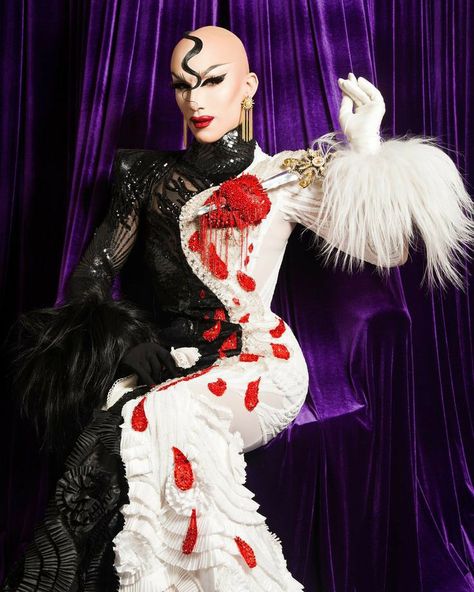 Sasha Velour Sasha Valour, Royal Wedding Invite, Drag Queen Fashion, Drag Art, Sasha Velour, Gloria Groove, Drag Queen Costumes, Drag Fashion, Drag Queen Outfits