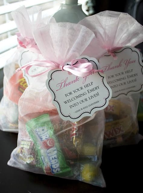 goodie bags for l nurses... such a good idea! Sadly, will probably never need this pin, but this is WAY TOO CUTE of an idea to not repin! Baby Shower Goodie Bags, Labor Nurse Gift, Delivery Nurse Gifts, Nursery Idea, Delivery Nurse, Shower Bebe, Goody Bags, Baby Prep, Labor Delivery