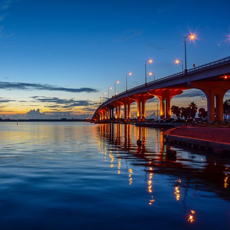 8 Amazing Things To Do In Sunny Stuart, Florida For The Whole Family Stuart Florida, Jensen Beach, Treasure Coast, Indian River, Pontoon Boat, Beach Baby, River Cruises, Historic Homes, Resort Spa