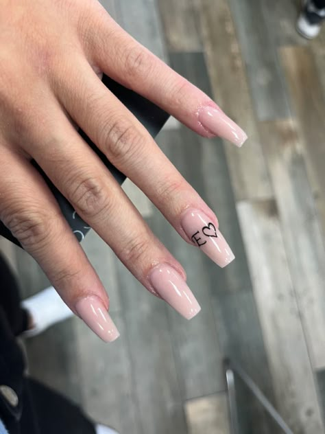 Letter E Nail Design, Nails With Initial E On Them, Nails With Letter E Initial, Initial E On Nails, Nails With The Letter E On Them, E Initial On Nails, Letter E Nails, A Letter Nails, Letter H On Nails