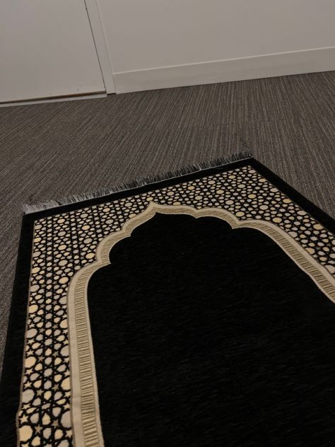 #islam #muslim #prayermat #praying #deen #aesthetic Praying Muslim Aesthetic, Praying Aesthetic Islam, Prayer Mat Aesthetic, Praying Islam, Deen Aesthetic, Prayer Mat Design, Praying Muslim, Pray Islam, Pray Muslim