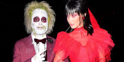 Bella Hadid and The Weeknd's Lydia and Beetlejuice Halloween 2018 Celebrity Couple Costumes, Easy Couple Halloween Costumes, Epic Halloween Costumes, Beetlejuice Costume, Best Celebrity Halloween Costumes, Annual Halloween Party, Celebrity Costumes, Hallowen Costume, Black Halloween Dress