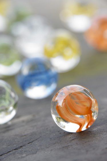 Cracked Marbles, What Are Crystals, Marbles Crafts, Marble Necklace, Marble Games, Marble Jewelry, Simple Toys, Recycled Projects, Childrens Games