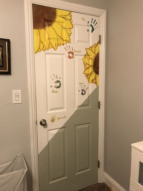 Door Painting Ideas Bedroom Trippy Easy, Painting Door Ideas Bedrooms, Door Painting Ideas Bedroom Easy, Painting On Door Ideas, Door Paint Design, Door Art Bedroom Paint, Door Painting Ideas Bedroom Aesthetic, Door Art Bedroom, Door Painting Ideas Bedroom