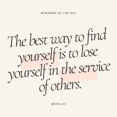 The best way to discover your true self is by losing yourself in service to others. It’s amazing how helping others can reveal what truly matters to us.   How do you give back? Share your experiences below! 🤝❤️ Accept Help From Others Quotes, Give Yourself What You Need, Quote About Giving To Others, Support Others Quotes, Quotes About Encouraging Others, Giving To Others Quotes, Service To Others Quotes, Nurse Vision Board, Helping Others Quotes