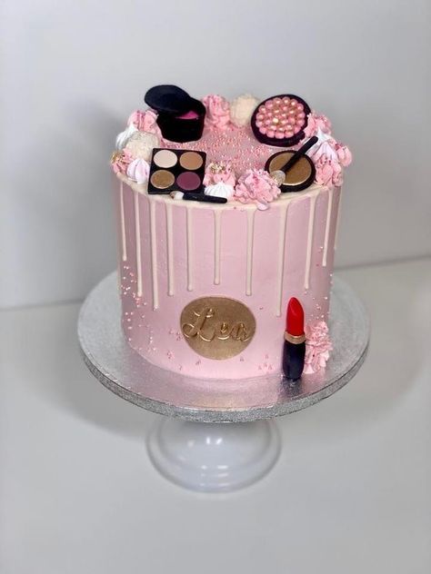 Makeup Birthday Cakes, Modern Birthday Cakes, Ocean Cakes, Sweet 16 Birthday Cake, Cupcake Cake Designs, Make Up Cake, Birthday Cakes For Women, Barbie Cake, Crazy Cakes