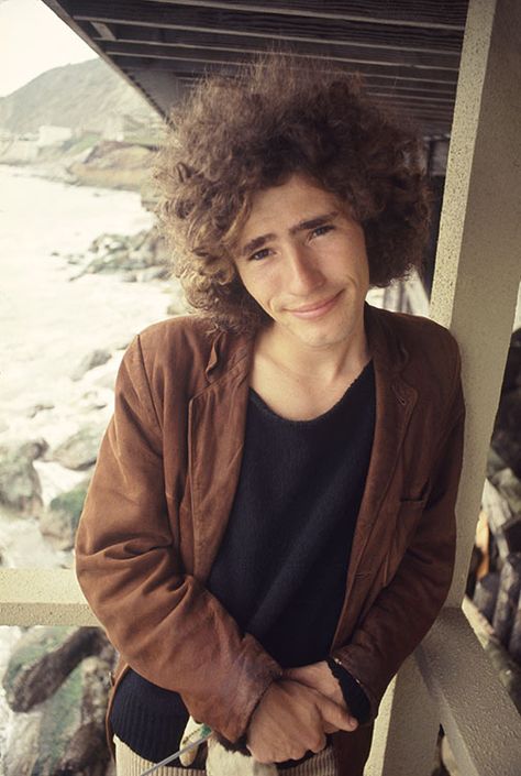 Singer and songwriter Tim Buckley poses for a portrait at his home on April 12, 1967 in Malibu, California. 20 Century Boys, Happy 72nd Birthday, Tim Buckley, Nick Drake, Free Jazz, Jeff Buckley, Malibu California, April 12, My Soulmate