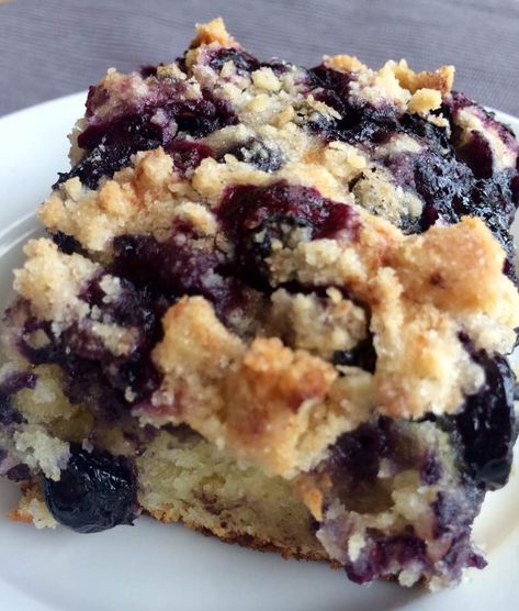 Blueberry Boy Bait - Anita's Table Talk Blueberry Buttermilk Breakfast Cake, Blueberry Coffee Cake Recipe, Mousse Au Chocolat Torte, Blueberry Crumb Cake, Crumb Coffee Cakes, Blueberry Buckle, Cream Cheese Coffee Cake, Blueberry Coffee Cake, Blueberry Coffee