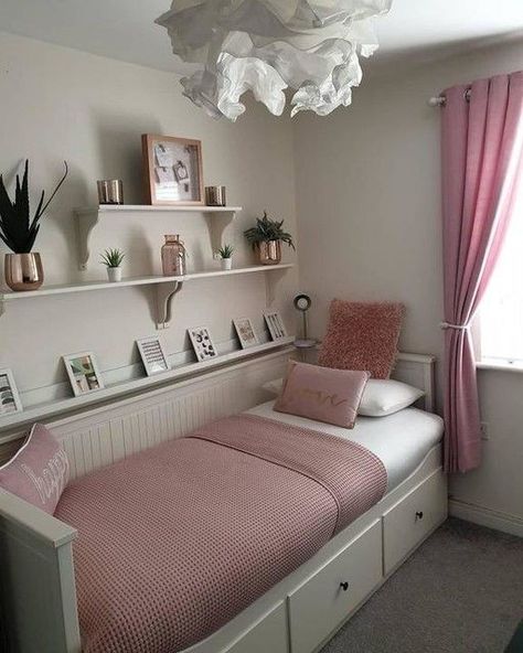 Daybed Room, Small Guest Bedroom, Box Room, Bedroom Decor For Teen Girls, Small Bedroom Decor, Real Homes, Small Room Design, Cozy Room Decor, Tiny Bedroom