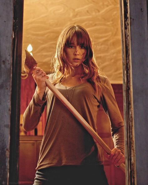 Final Girl Outfit, Final Girls Horror, Final Girl Aesthetic, 80s Slasher Summer, Female Horror Characters, Summer Slasher, Sharni Vinson, 80s Slasher, Women In Horror