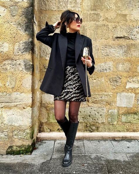 Christmas Party Skirt Outfit, How To Style Sequin Mini Skirt, Sequin Skirt With Blazer, Black Blazer Christmas Outfit, Christmas Party Outfits Skirt, Blazer Party Outfit Women, Sequin Mini Skirt Outfit Parties, Black Sparkle Skirt Outfit, Black Sequin Mini Skirt Outfit